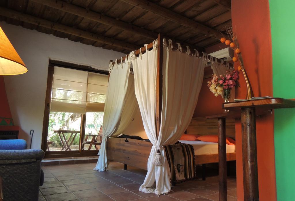 Tikal Boungalows Hotel Malcocinado  ภายนอก รูปภาพ
